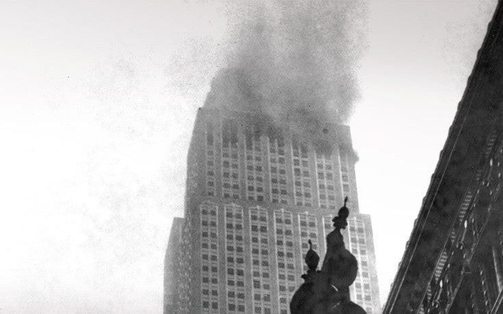 Βομβαρδιστικό Β-25 καρφώθηκε στο Empire State Building – Γιατί δεν γκρεμίστηκε; – Δείτε εικόνες